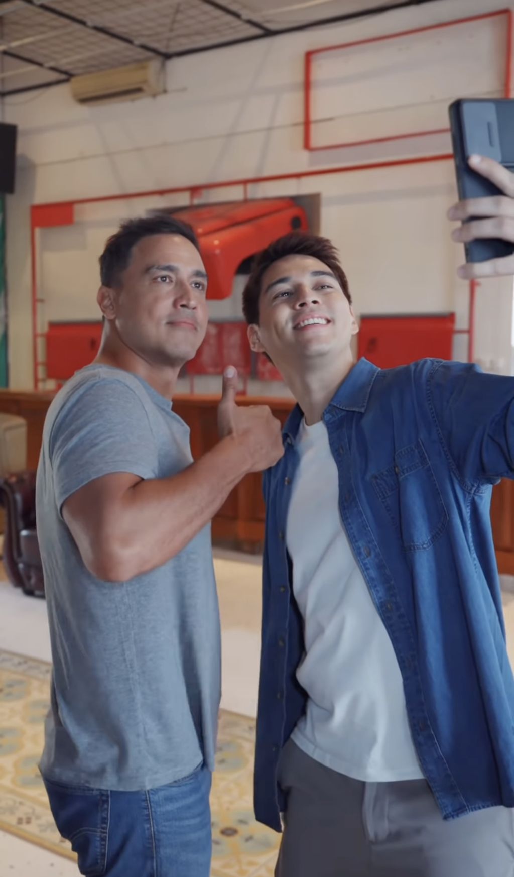 Hamish Daud dan Maxime Boutttier.